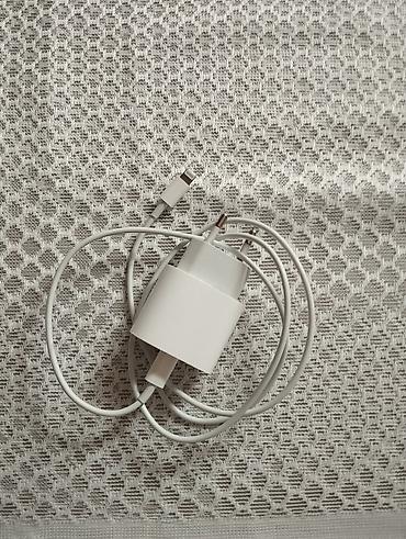 USB divar şarj cihazı + kabel dəsti - Rəng: ağ - Ştepsel: iki pinli