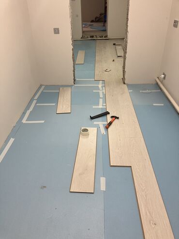 Напольные работы: Выравнивание пола, Монтаж напольных плинтусов, Укладка пола | Паркетная доска, Кварц-винил, Ламинат Больше 6 лет опыта — 14