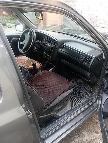голф вента: Volkswagen Vento: 1993 г., Механика, Бензин, Седан — 4