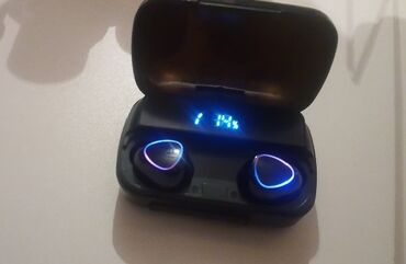 Qulaqcıqlar: Yeni Simsiz (Bluetooth) Qulaqcıqlar, rəng - Qara -da lalafo.az — 8 Qulaqcıqlar: Yeni Simsiz (Bluetooth) Qulaqcıqlar, rəng - Qara — 8