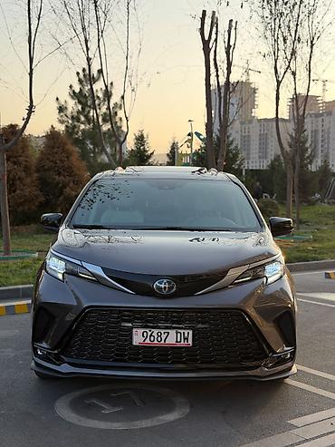 газ 53 бак: Toyota Sienna: 2022 г., 2.5 л, Вариатор, Гибрид, Минивэн — 2