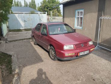 чекол машина: Volkswagen Vento: 1997 г., 1.8 л, Механика, Бензин, Седан