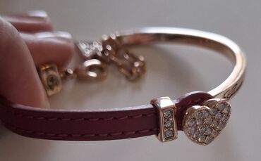 roze kaput: Bangle, Guess, Material: Leather, Cubic zirconia