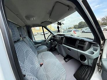 ford transit radiator: Yükdaşıma üçün qapalı furqonlu Ford Transit tipli yük maşını — 2