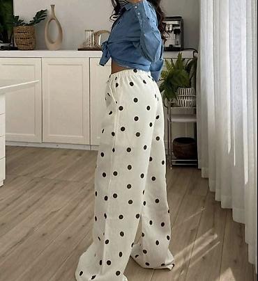 ženske pantalone: Ženske pantalone širokog kroja sa tufnama,kvalitetne. - Model: ravne — 2