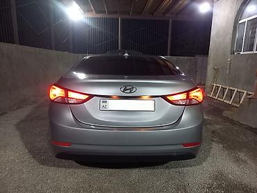 Hyundai: Hyundai Elantra: 1.8 l | 2015 il Sedan — 23