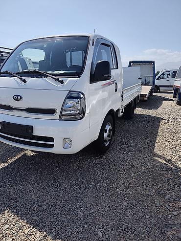 235 65 19: Kia Bongo III (K2500/K2700) бортовой малотоннажный грузовик, белый — 2