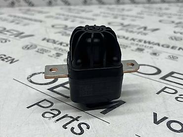 55.000: ISPALJIVAČ AIRBAG-A ZA VOLKSWAGEN GOLF 6, GOLF 7, GOLF 8 . - 11K 915 — 4