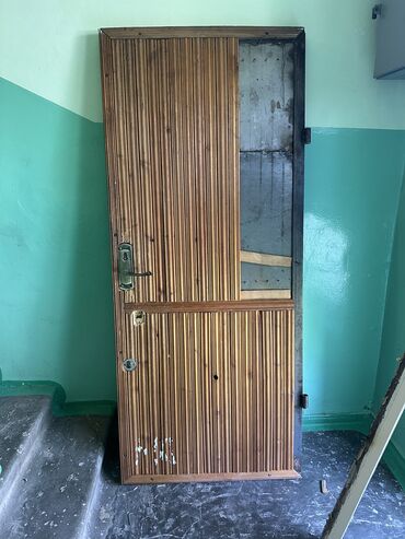бронированные двери карабалта: Входная дверь, Металл, Правосторонний механизм, Б/у, Самовывоз