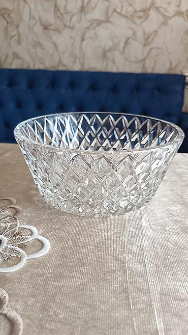 şüşe qab: Şüşə/kristal salat qabı Diametr 22 sm - Material: qalın, şəffaf şüşə — 1
