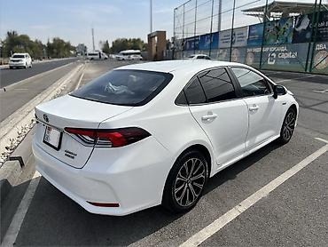 Продажа авто: Toyota Corolla: 2020 г., 1.8 л, Вариатор, Гибрид, Седан — 5