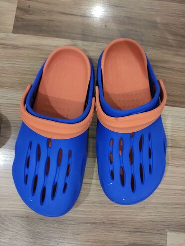 Детская обувь: Детская, подростковая обувь. Вся обувь в отличном состоянии, на все — 10