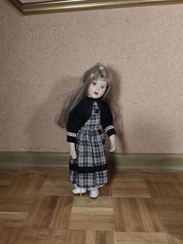 Figure: Set figura, bоја - Šareno, Upotrebljenо — 19