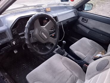 авто телега: Mazda 626: 1986 г., 2 л, Механика, Бензин, Седан