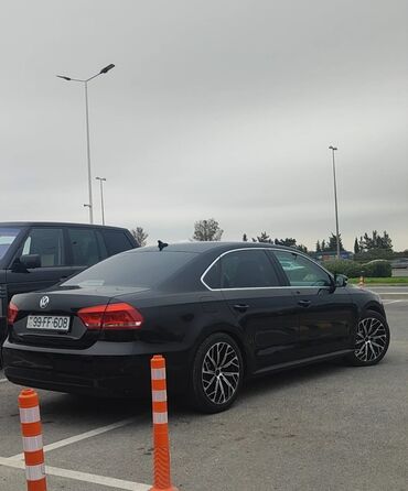 Volkswagen: Volkswagen Passat: 2.5 l | 2012 il Sedan — 7