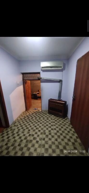 Həyət evləri və villaların satışı: 3 sot torpaqda 5 otaqlı həyət evi satılır Əfqan baglarinda. Reyal — 7