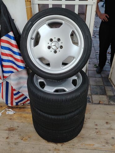 диски барбет: İşlənmiş Disk təkər Mercedes-Benz 235 / 40 / R 18, 5 Boltlu