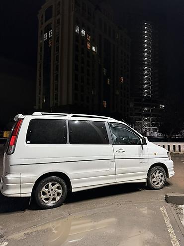 Toyota: Toyota Noah: 2000 г., 2 л, Автомат, Бензин, Минивэн — 4