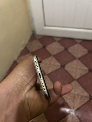 Apple iPhone: IPhone X, Qara, Face ID — 2