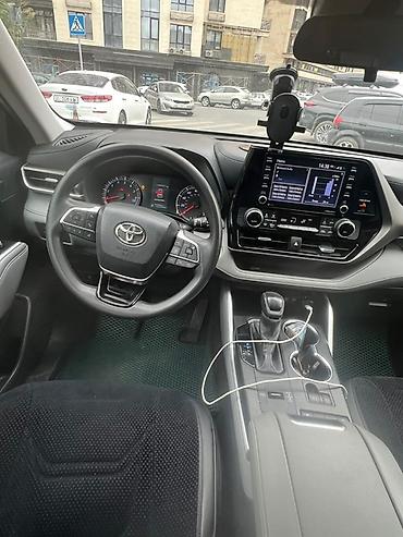 highland: Toyota Highlander: 2021 г., 3.5 л, Автомат, Кроссовер — 4