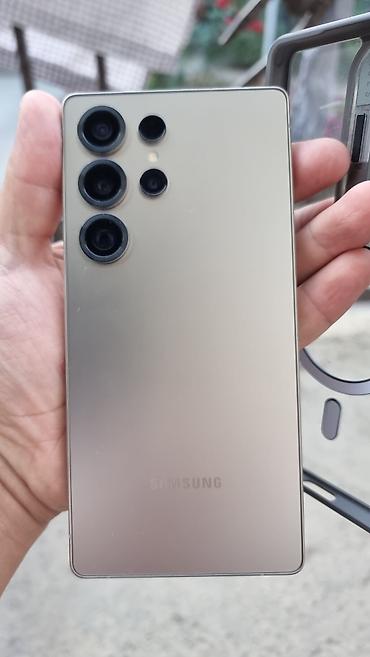 s25 edge: Samsung Galaxy S25 Ultra, Б/у, 256 ГБ, цвет - Золотой — 1