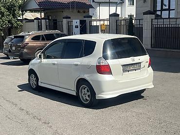rx 3: Honda Fit: 2002 г., 1.3 л, Бензин — 3