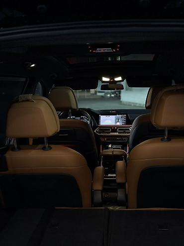 byd 2: BMW X7: 2021 г., 4.4 л, Автомат, Бензин, Кроссовер — 9