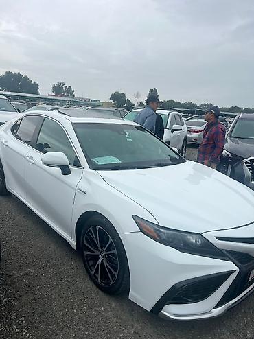 byd e1: Toyota Camry: 2017 г., 2.5 л, Автомат, Гибрид, Седан — 8