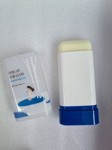 Уход за телом: Солнцезащитный стик Round Lab Birch Juice Moisturizing Sun Stick SPF