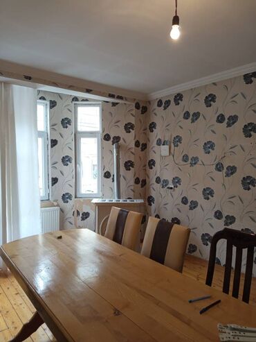 Uzunmüddətli kirayə evlər: Xırdalanda 7 saylı məktəbin yanında tola çox yaxın 2 Mərtəbə 3 otaq — 9