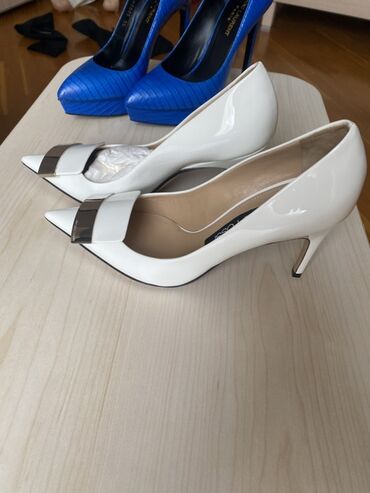 eqa shoes ecemi unvan: Sergio Rossi qadın tuflisi - Model: Klassik şpilka - Rəng: Ağ, laklı