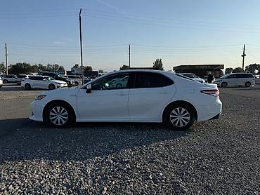 Toyota: Toyota Camry: 2020 г., 2.5 л, Автомат, Гибрид, Седан — 10