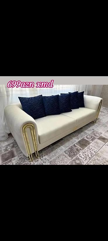 Divanlar: Ağ rəngli, müasir dizaynlı 3 nəfərlik divan. Kənarlarda qızılı metal — 1