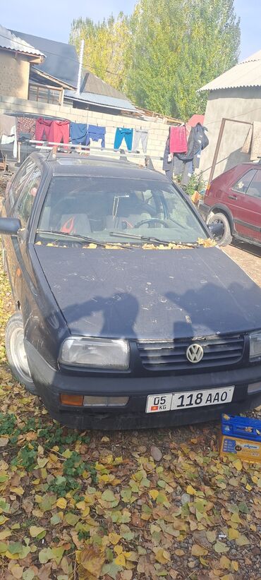 Volkswagen: Volkswagen Vento: 1992 г., 1.8 л, Механика, Бензин, Седан