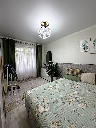 6 микрорайон: 🏡 Продается 3-комнатная квартира в самом центре Сокулука! ✨ Площадь — — 6