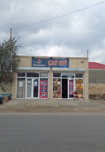 yeni emlak yataqxana evlerin satisi: Obyekt kafe ki̇mi̇ i̇carəyə veri̇lmi̇r! Saray qəsəbəsində polis