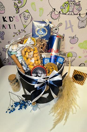 Hədiyyələr: Hədiyyə qutuları və tematik setlər - Şirniyyat qutuları: Bölməli — 37