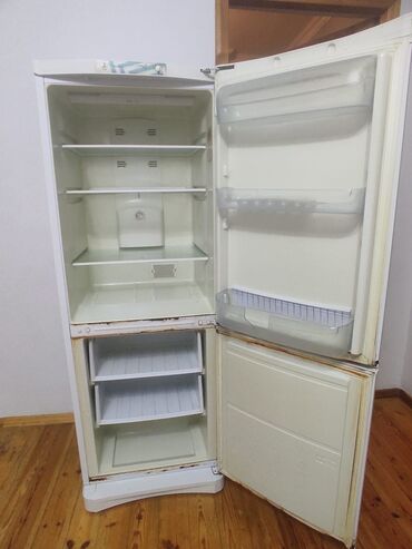 Аудиотехника: Indesit iki kameralı soyuducu Xüsusiyyətlər: - Üst kamera – soyutma