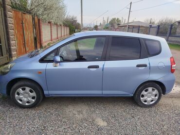 авто в рассрочку без банка рядом джал бишкек: Honda Jazz: 2002 г., 1.4 л, Механика, Бензин, Хетчбек