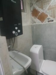 Uzunmüddətli kirayə mənzillər: Metro elmlere yaxın 2otaglı heyet evi kirayə verilir obsi heyedir — 5