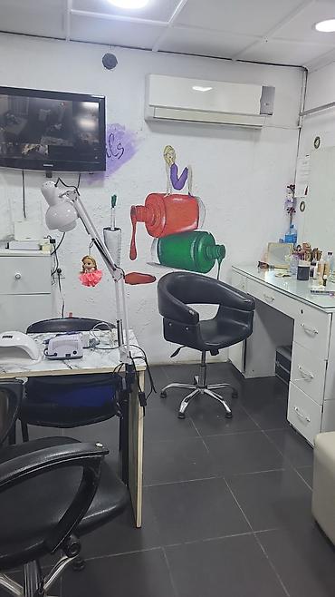 Kommersiya daşınmaz əmlakının satışı: Mülkiyyətcidən 22 ilin işlək gözəllik salonu satılır.Hazırda — 5