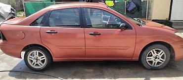 фольксваген гольф 1: Ford Focus: 2000 г., 0.2 л, Автомат, Седан — 4