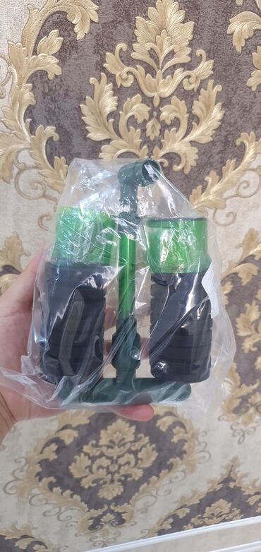 Akvarium aksessuar və ləvazimatları: Ağ rəngli silindrik korpusa malik akvarium xarici filtri. Qablaşdırma — 11