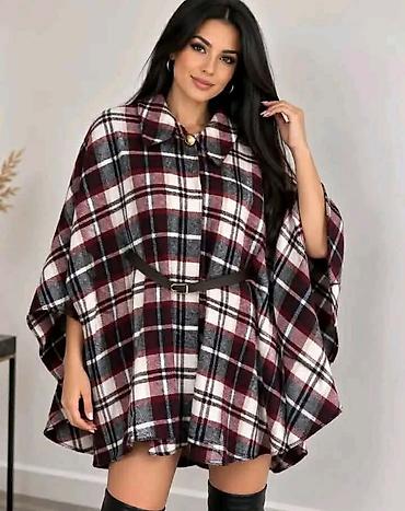 Ženska karirana pončo-haljina sa kaišem - Model: elegantni pončo kroj na lalafo.rs Ženska karirana pončo-haljina sa kaišem - Model: elegantni pončo kroj