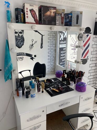 salon guzgu: Стол для макияжа, С зеркалом