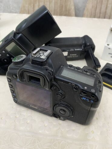 pirinter canon: Canon 5D mark ll body. Fotoparat əla vəziyyətdədir. Probleq 170k