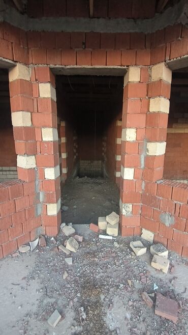 Dizayn, layihə: 1 mərtəbəli fərdi yaşayış evi – layihə və tikili - Ümumi ölçü: 10.5 m — 7