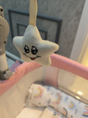 Beşiklər: Qız üçün, Yeni, Beşik, Yellənmə mexanizm ilə — 6