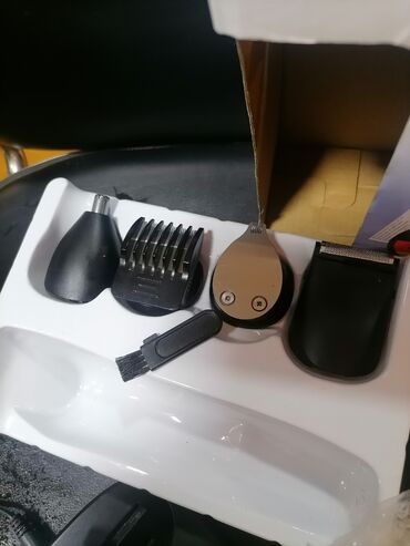 Mašinice za šišanje: Mašinica za šišanje HAIR TRIMER SET 5 u 1 sa više dodataka. Na — 6