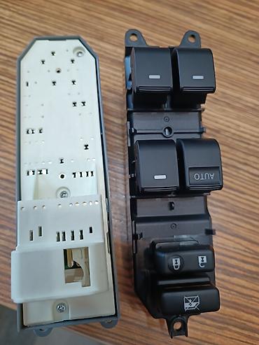 Другие детали салона: Новый блок управления стеклоподъемниками на Toyota Corolla 3 г — 5